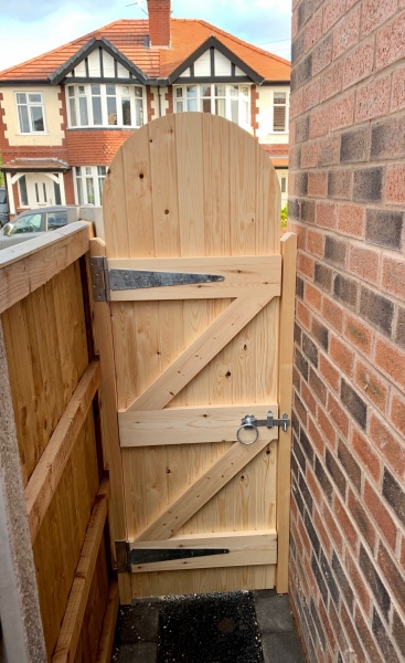 Softwood side gate fitted Warrington.